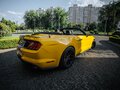 2020 Ford Mustang VI Рестайлинг, жёлтый, 3600000 рублей - вид 5