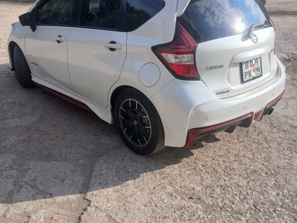 2018 Nissan Note Nismo e-Power II Рестайлинг, белый, 1230000 рублей - вид 2