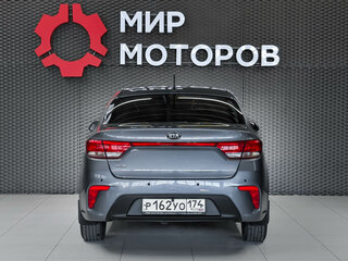 2019 Kia Rio IV, серый, 1350000 рублей, вид 5