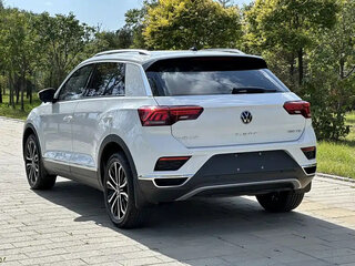 2022 Volkswagen T-Roc I (China Market), белый, 1385000 рублей, вид 4