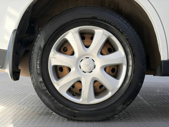 2013 Mitsubishi Outlander III, белый, 1020000 рублей - вид 17