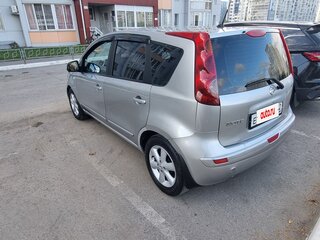 2008 Nissan Note I, серебристый, 585000 рублей, вид 4