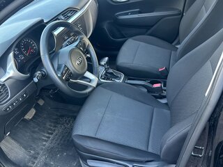 2020 Kia Rio IV Рестайлинг, чёрный, 1570000 рублей, вид 5