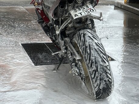 2007 Yamaha YZF-R1, красный, 649000 рублей, вид 2