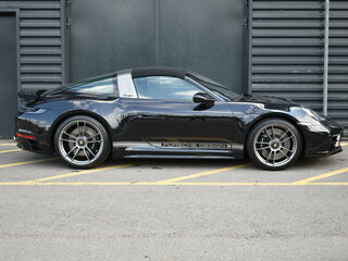 2023 Porsche 911 Targa 4 GTS VIII (992), чёрный, 27200000 рублей, вид 4