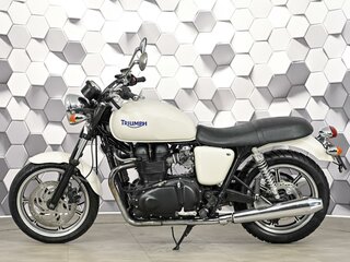 2009 Triumph Bonneville, белый, 547000 рублей, вид 4