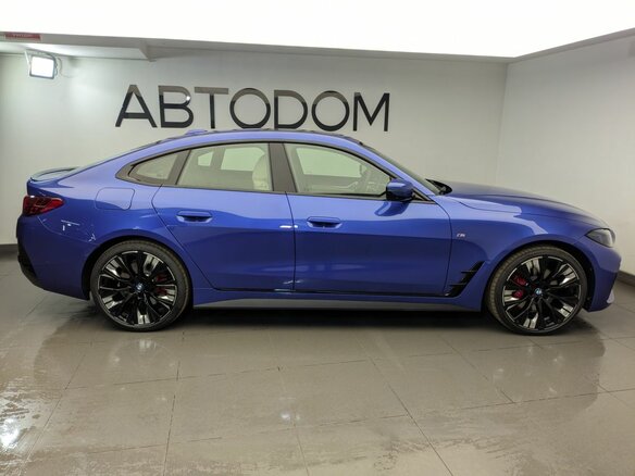 2026 BMW 4 серии Gran Coupe 430i xDrive G22, G23, G26 Рестайлинг, синий, 12250000 рублей - вид 4