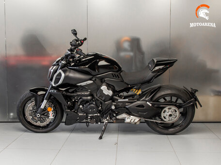 2023 Ducati Diavel V4, чёрный, 2547540 рублей, вид 5