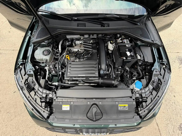 2023 Audi A3 Sportback 35 TFSI IV (8Y), зелёный, 2300000 рублей - вид 6
