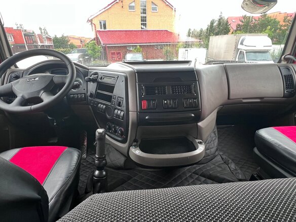 2013 DAF XF 105, красный, 2450000 рублей - вид 5