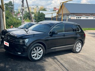 2020 Volkswagen Tiguan II, чёрный, 2750000 рублей, вид 1