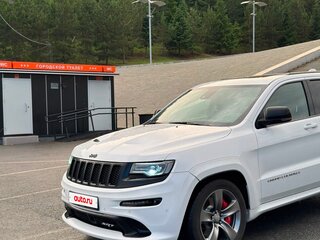 2013 Jeep Grand Cherokee SRT IV (WK2) Рестайлинг, белый, 3000000 рублей, вид 1