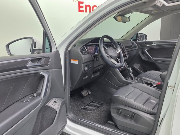 2022 Volkswagen Tiguan II Рестайлинг, белый, 3290000 рублей - вид 15