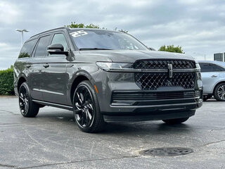 2025 Lincoln Navigator V, серый, 16817876 рублей, вид 3