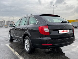 2013 Skoda Superb DSG II Рестайлинг, чёрный, 880000 рублей, вид 4
