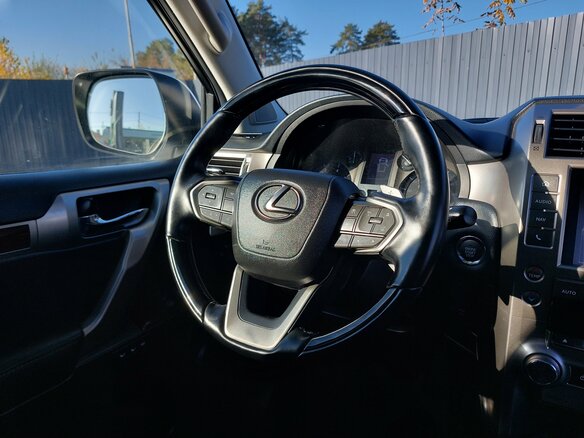 2016 Lexus GX 460 II Рестайлинг, белый, 3939000 рублей - вид 21