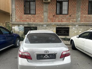 2007 Toyota Camry VI (XV40), серебристый, 725000 рублей, вид 1