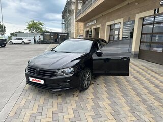 2017 Volkswagen Passat (North America and China) I Рестайлинг, чёрный, 1750000 рублей, вид 1