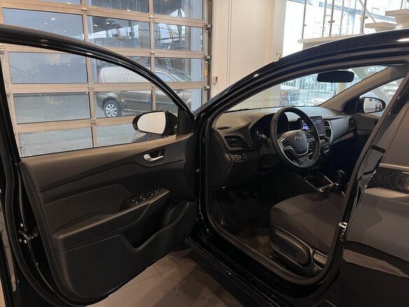 2021 Hyundai Solaris II Рестайлинг, чёрный - вид 20