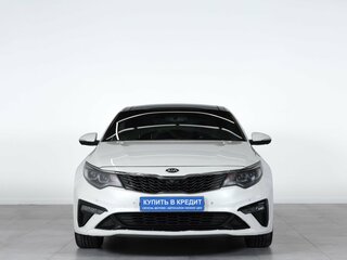 2019 Kia Optima IV Рестайлинг, белый, 1999000 рублей, вид 3