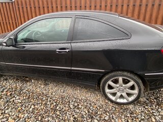 2007 Mercedes-Benz C-Класс 180 II (W203) Рестайлинг, чёрный, 675000 рублей, вид 3