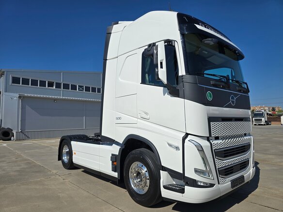 2026 Volvo FH, белый, 19800000 рублей - вид 32