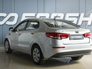 2016 Kia Rio III Рестайлинг, серебристый, 1199000 рублей, вид 2
