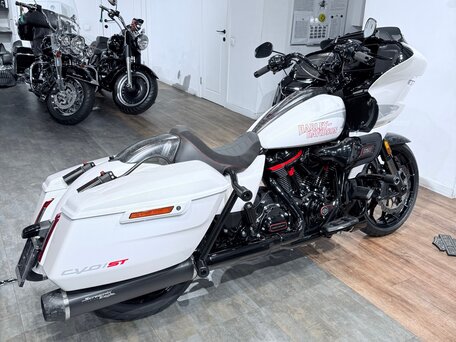 2024 Harley-Davidson CVO Road Glide ST, белый, 4899000 рублей, вид 4