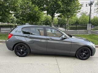 2011 BMW 1 серии 118i II (F20/F21), серый, 1280000 рублей, вид 2