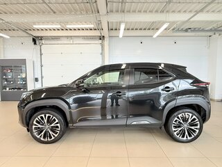 2022 Toyota Yaris Cross I, чёрный, 2199900 рублей, вид 3
