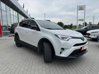 2019 Toyota RAV4 IV (XA40) Рестайлинг, белый, 2600000 рублей, вид 3