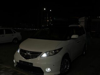 2004 Honda Elysion I, белый, 1100000 рублей, вид 2