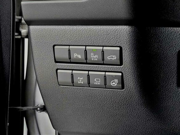 2017 Lexus NX 200t I, серый, 2650000 рублей - вид 7