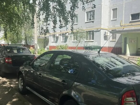 2010 Skoda Octavia I (A4) Рестайлинг, серый, 400000 рублей - вид 5