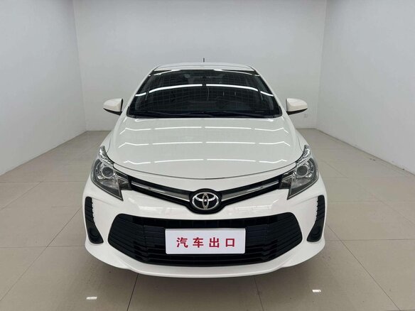 2022 Toyota Vios III Рестайлинг, белый - вид 1