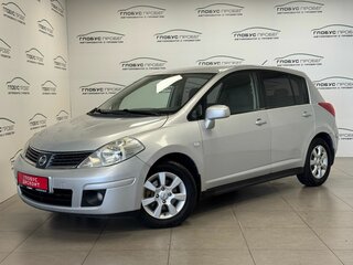 Nissan Tiida I
