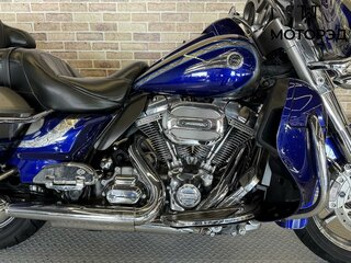 2016 Harley-Davidson CVO Limited, синий, 1650000 рублей, вид 4