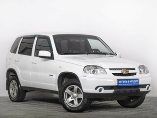 2018 Chevrolet Niva I Рестайлинг, белый, 799000 рублей, вид 1