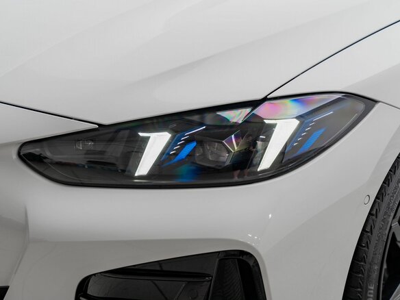 2024 BMW 4 серии 420i G22, G23, G26 Рестайлинг, белый - вид 2