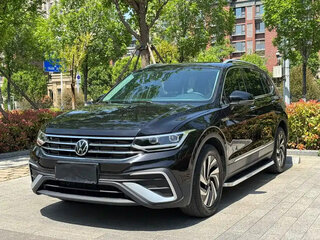 2023 Volkswagen Tiguan II Рестайлинг, чёрный, 2300004 рублей, вид 1
