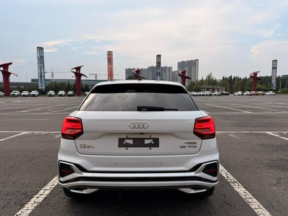 2022 Audi Q2 L 35 TFSI I Рестайлинг, белый, 1590000 рублей - вид 5