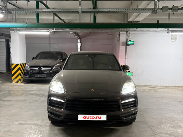 2019 Porsche Cayenne III, коричневый - вид 2