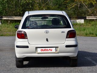 2002 Toyota Vitz I (P10), белый, 350000 рублей, вид 5