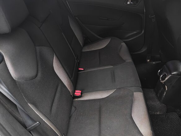 2011 Peugeot 308 I, серебристый - вид 3
