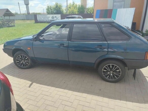 1999 Lada (ВАЗ) 2109, синий, 375000 рублей - вид 2