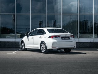 2021 Toyota Corolla XII (E210), белый, 1750000 рублей, вид 2