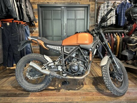 2023 Fuego Scrambler 250, оранжевый, 140000 рублей, вид 2
