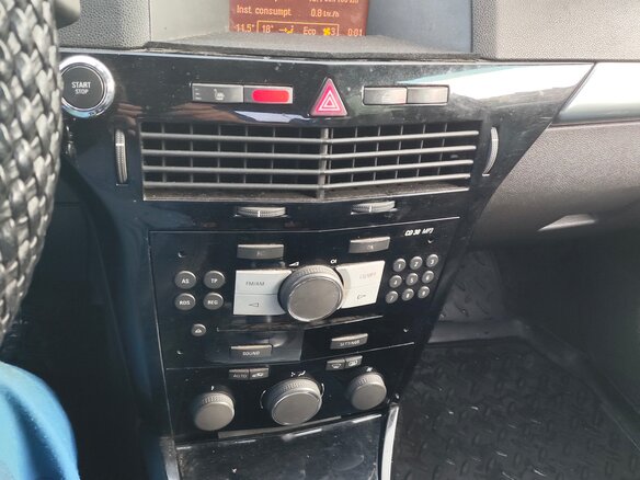 2007 Opel Astra H Рестайлинг, чёрный, 370000 рублей - вид 4