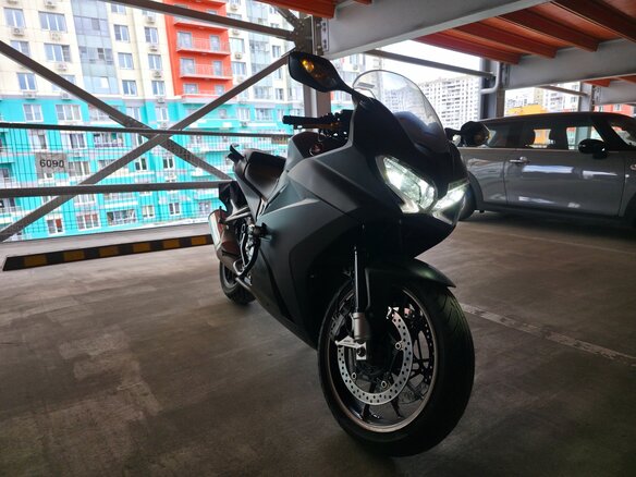 2014 Honda VFR 800, чёрный, 600000 рублей - вид 1