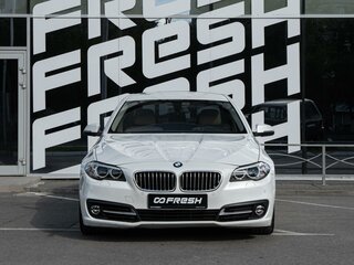 2013 BMW 5 серии 520i VI (F10/F11/F07), белый, 1850000 рублей, вид 3